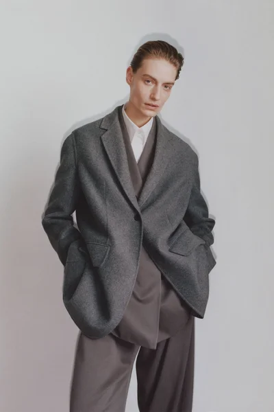 Look 10